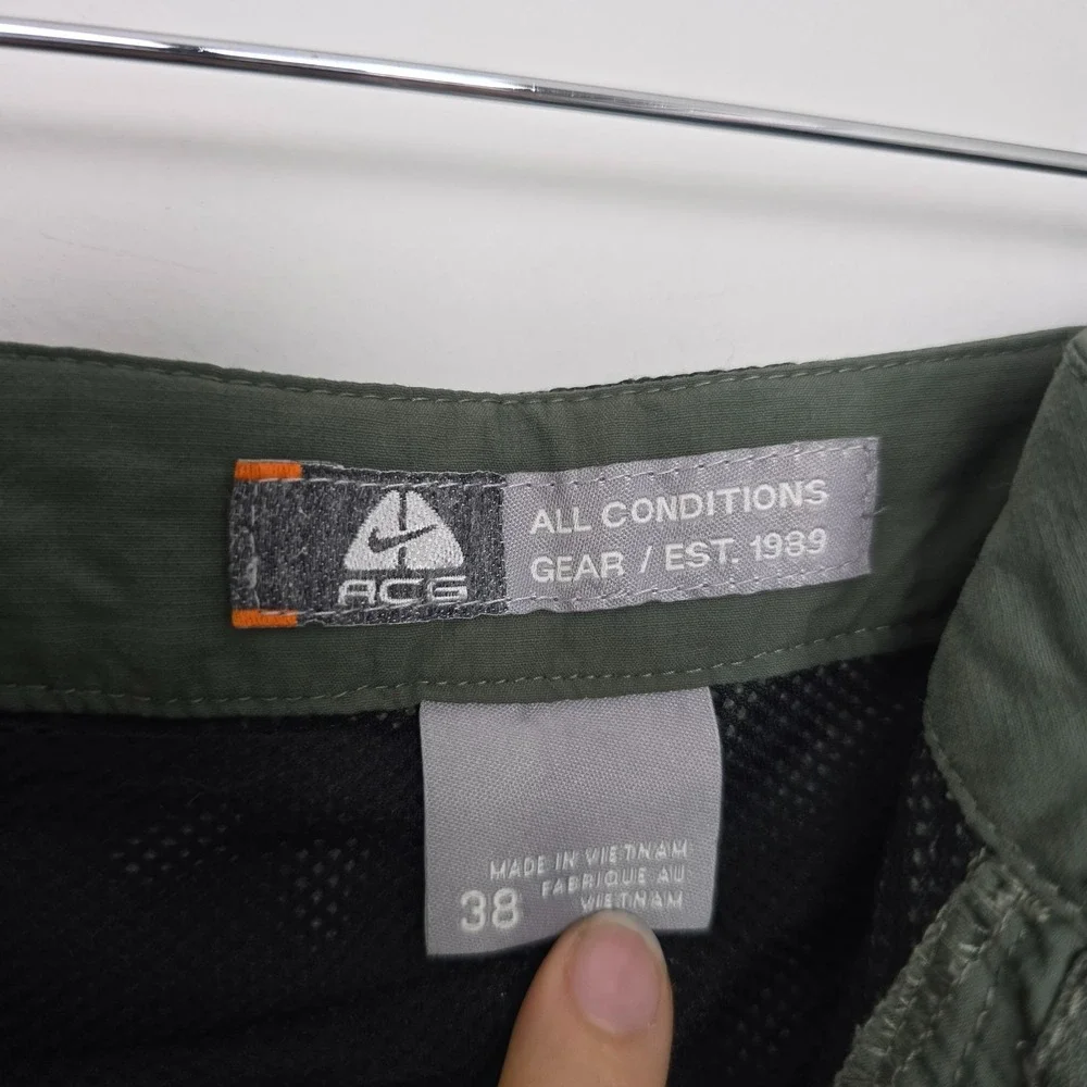 Nike ACG Men Trail Hiking Short 38 Olive Green Streetwear Lightweight Athleisure